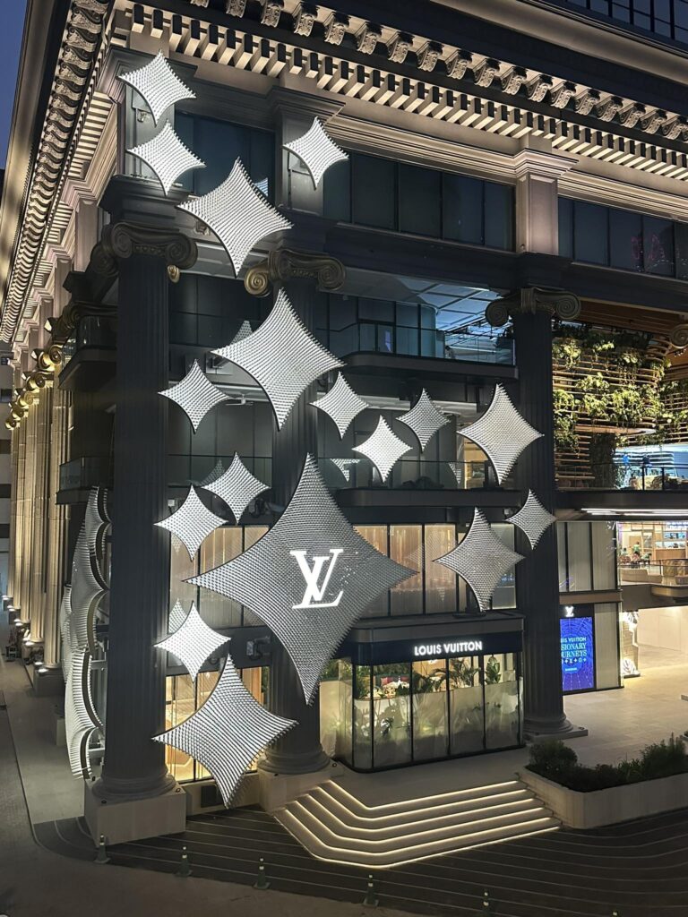 LV The Place Bangkok2