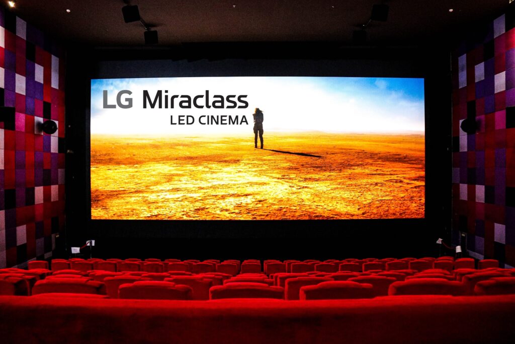 LG Miraclass LED Cinema